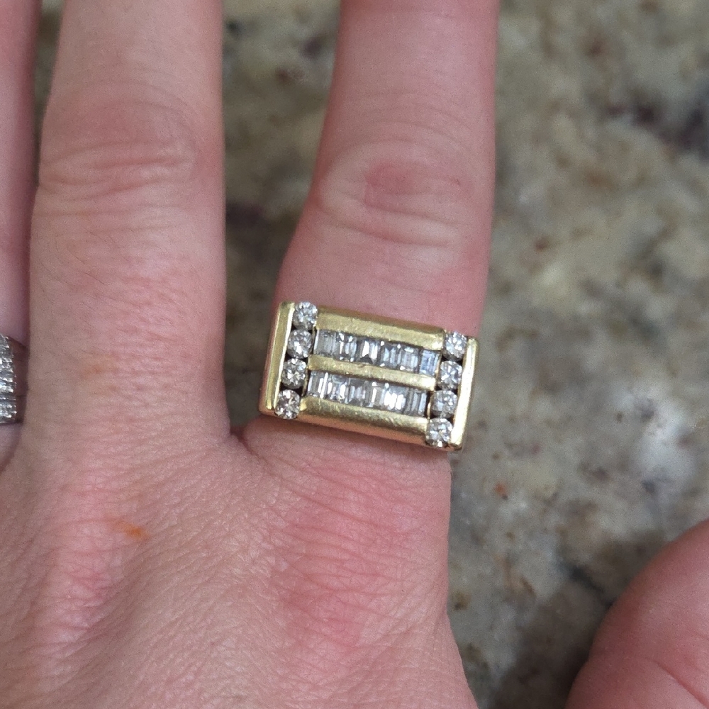 Elegant Gold and Silver Unisex Ring